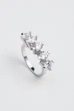 İlk Aşk 18 Ayar Beyaz Altın Kaplama Gümüş Beştaş Yüzük