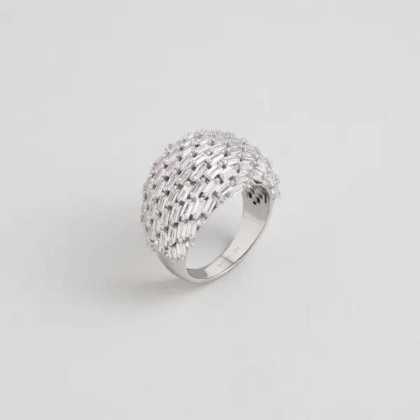 Beyaz Baget Taşlı 18 Ayar Beyaz Altın Kaplama Gümüş Yüzük