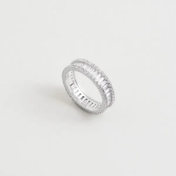 Balo Şıklığı 18 Ayar Beyaz Altın Kaplama Gümüş Yüzük